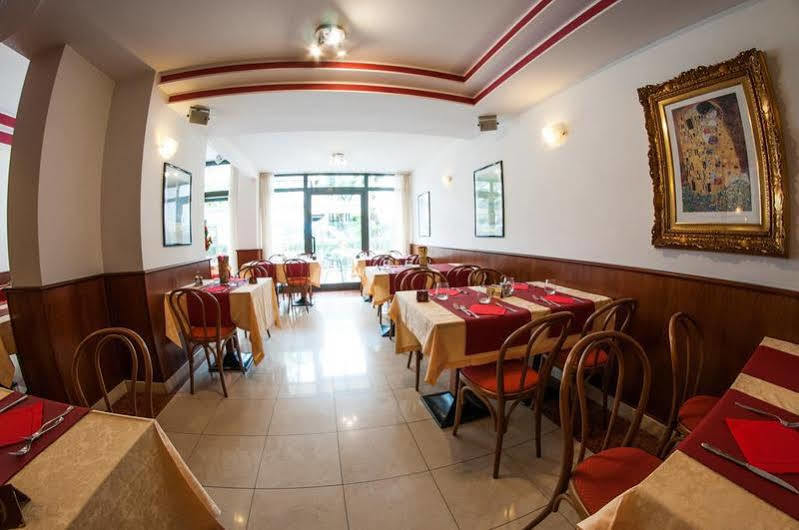Hotel Primo Riva Zewnętrze zdjęcie